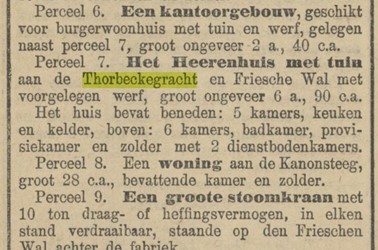 <p>Beschrijving van het 'Heerenhuis met tuin' aan de Thorbeckegracht in een advertentie voor de veiling van het bezit van Eindhoven in de Provinciale Overijsselsche en Zwolsche courant van 201-05-1898 [www.delpher.nl].</p>
